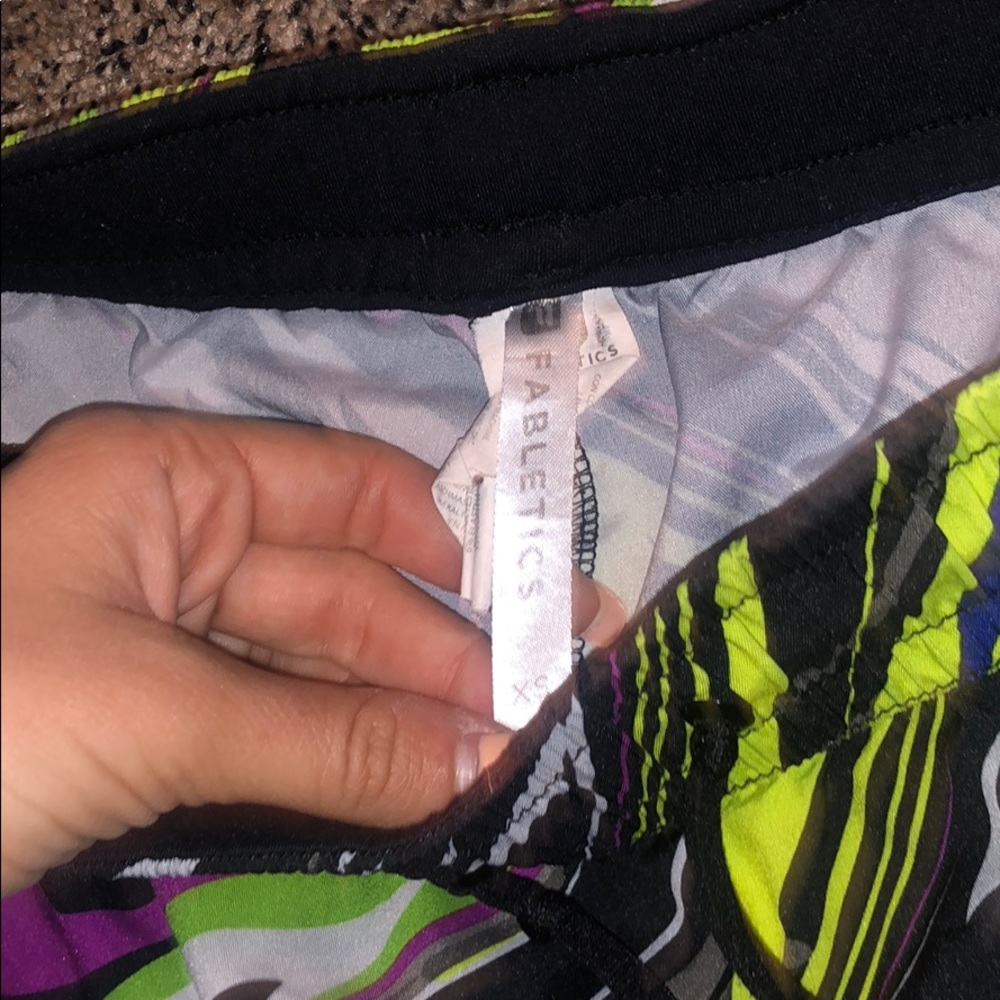 Fabletics workout athletic shorts XS - Picture 4 of 7